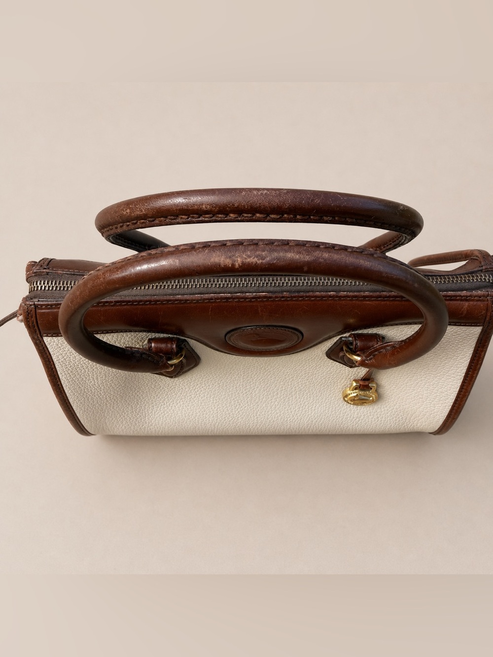 Vintage Dooney & Bourke All Leather Cream/British Tan Satchel Crossbody Bag USA - Picture 3 of 8